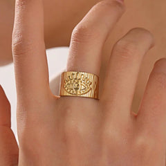 Eye Ring