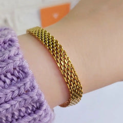Gleaming Bracelet