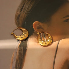 Geometric Hoops