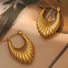 Leaf Hoops