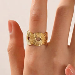Wavy Ring