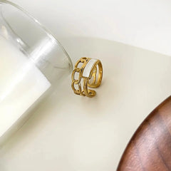 Twist Ring