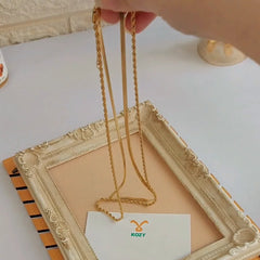 Pure Necklace