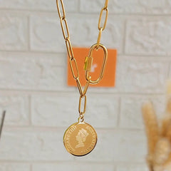 Glory Necklace