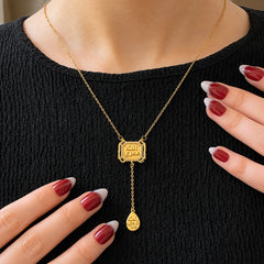 Camellia Necklace