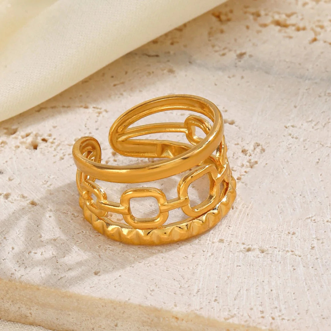 Trio Ring