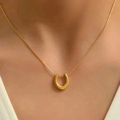 U Necklace