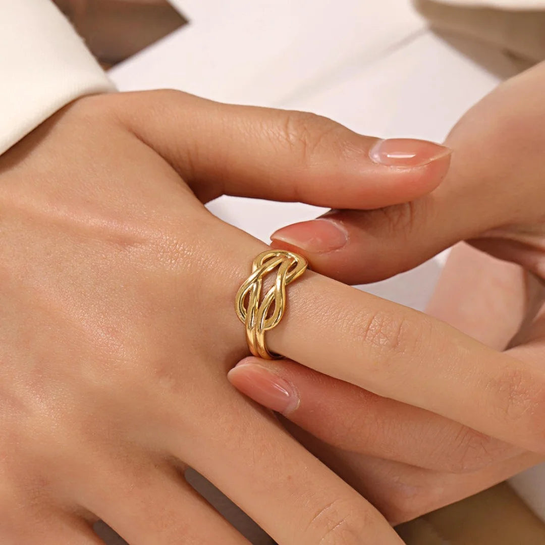 Knot Ring