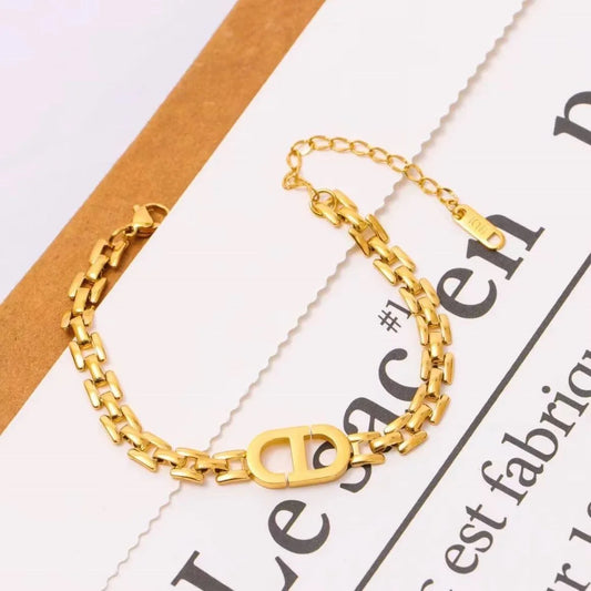 Curb Bracelet