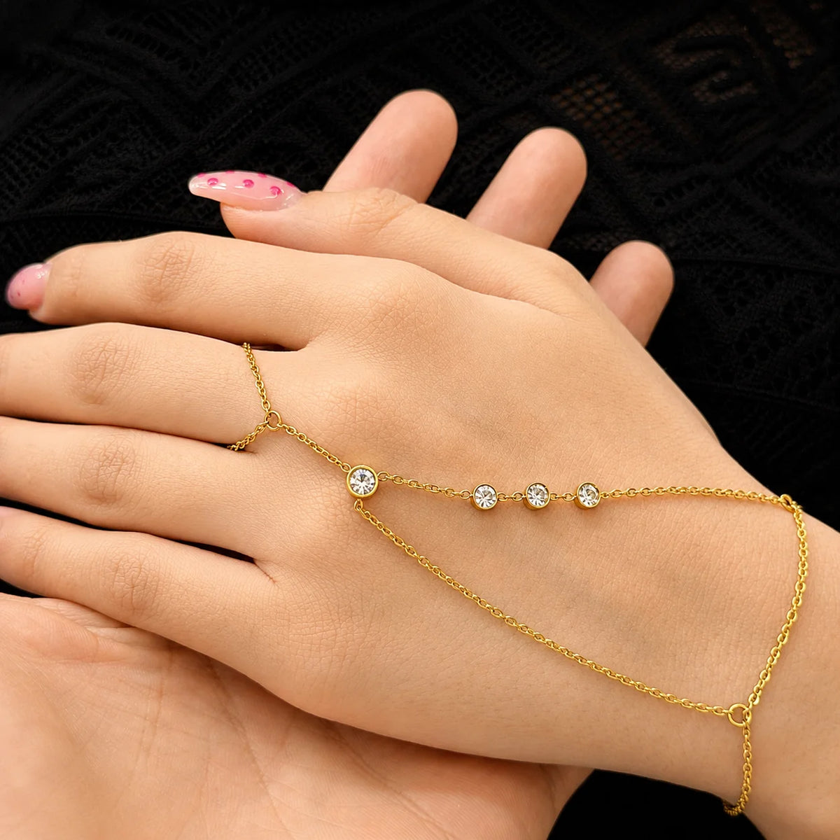 Arcadia Hand Chain