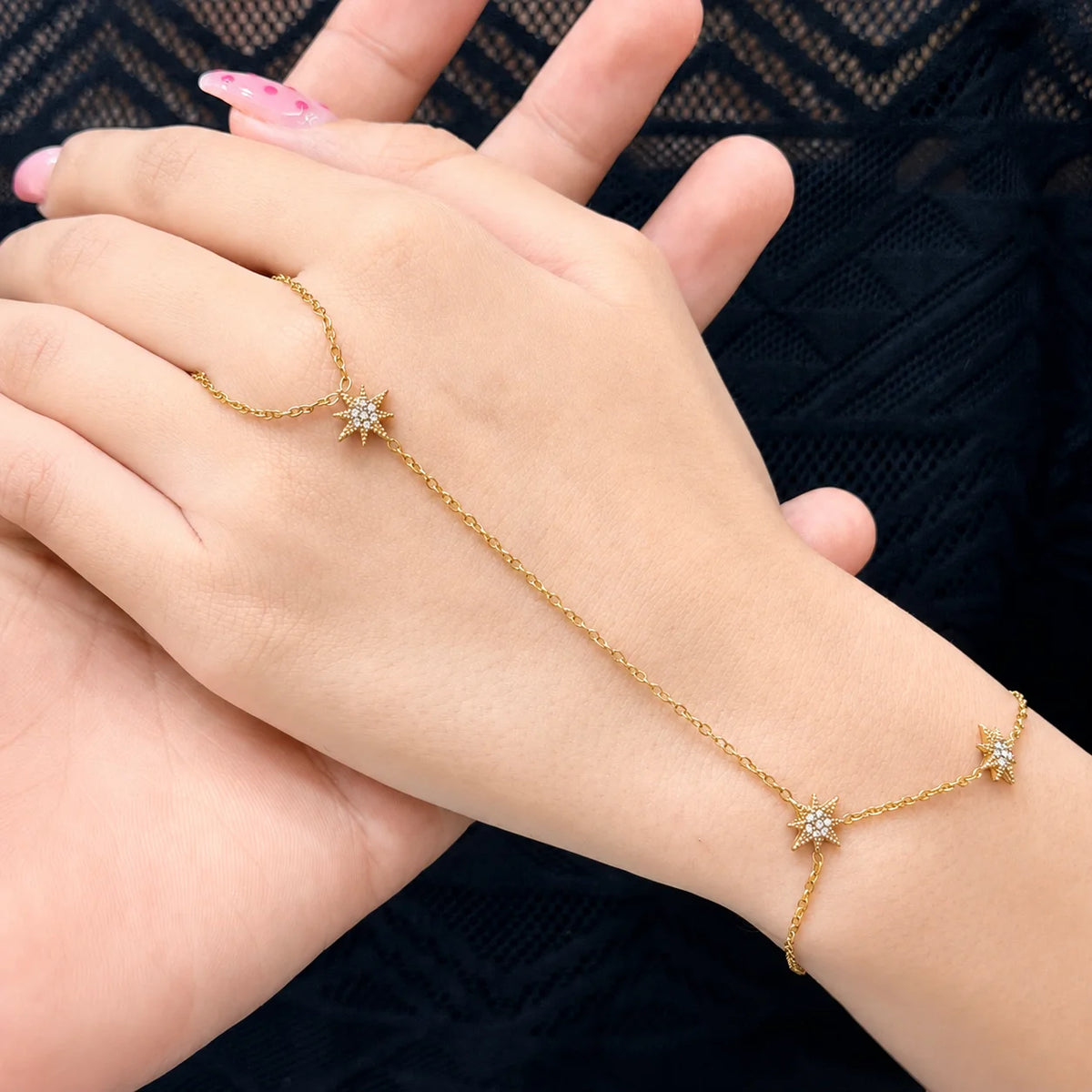 Arrow Hand Chain