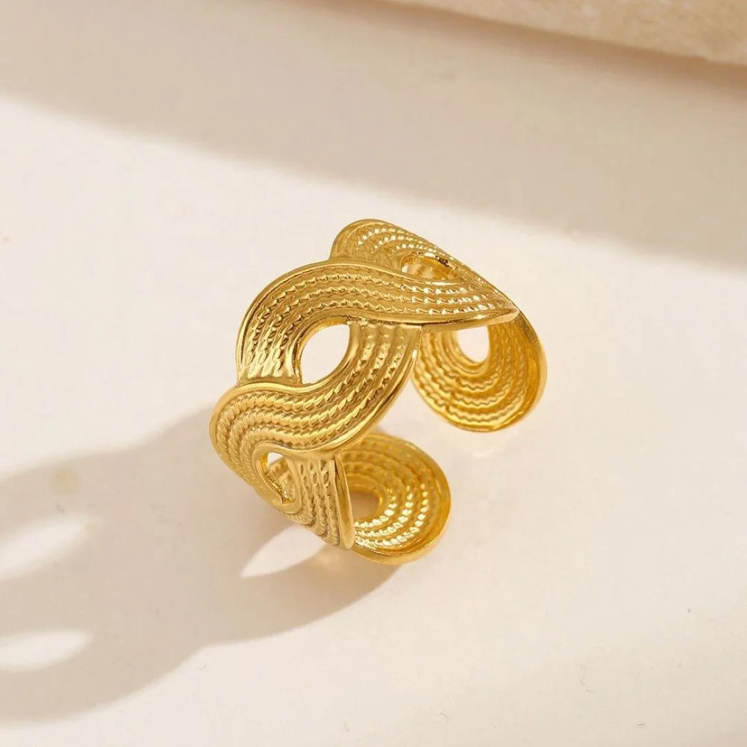 Wavy Ring