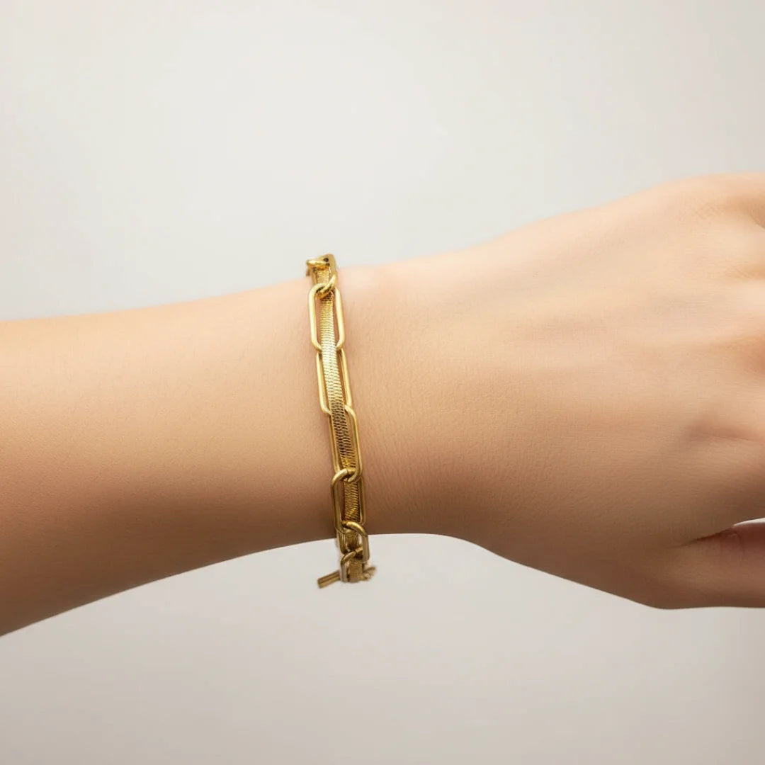 Crisp Bracelet