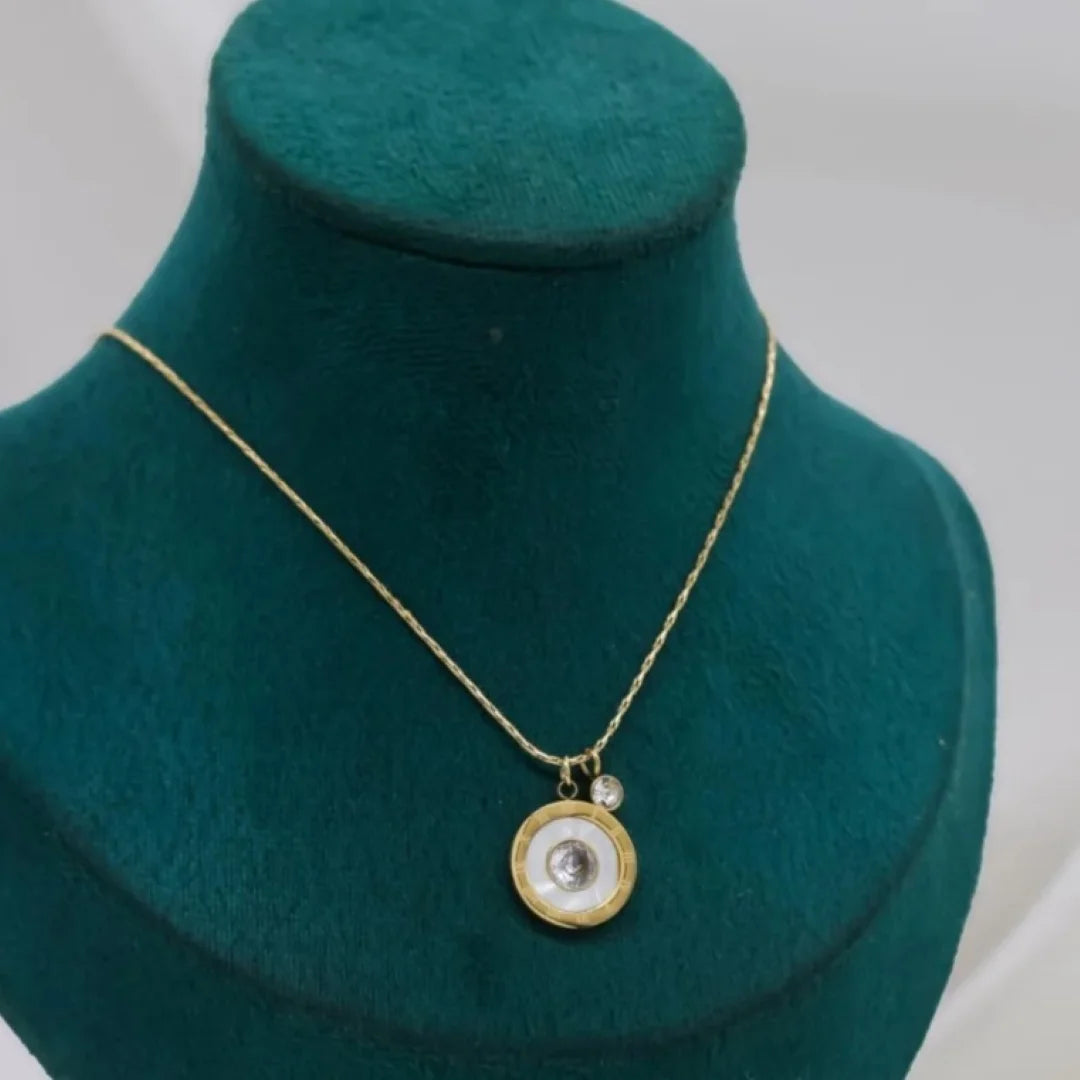 Snow Necklace