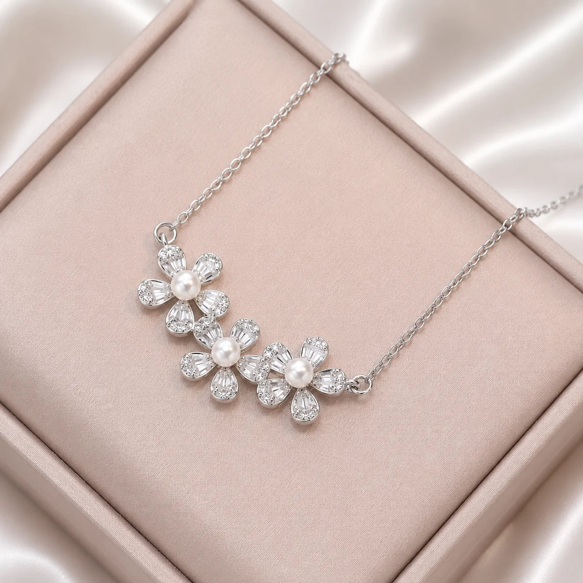 Kiss Necklace
