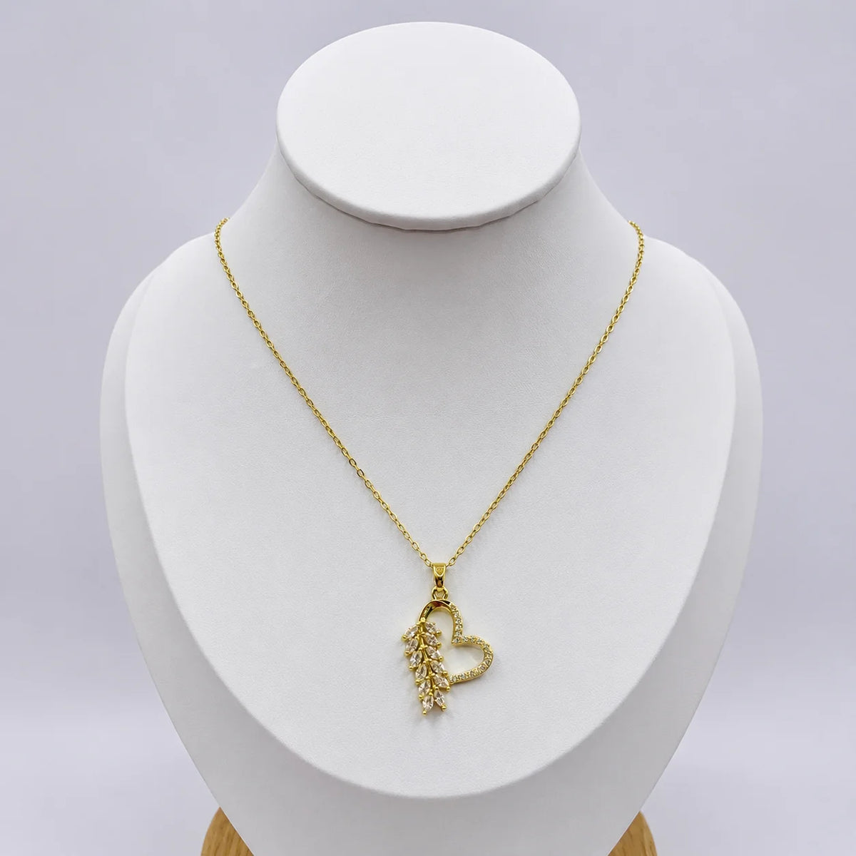 Belle Necklace
